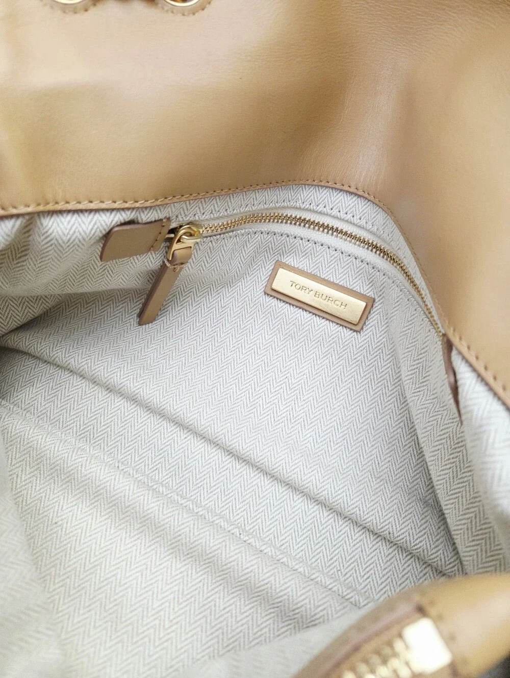 LIKE NEW TORY BURCH KIRA CROCHET CONVERTIBLE SHOULDER BAG - NATURAL